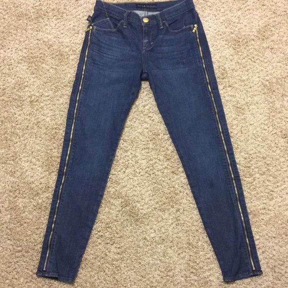 jeans with zipper down leg